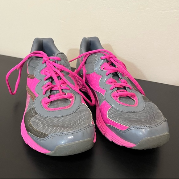 Reebok VibeTech Grey and Pink Athletic Sneakers - Picture 5 of 13